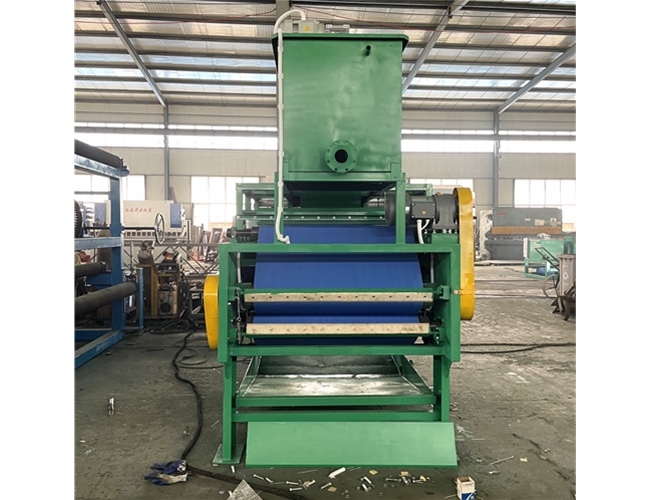 一臺轉(zhuǎn)鼓式濃縮帶式脫水一體機完工準(zhǔn)備發(fā)貨