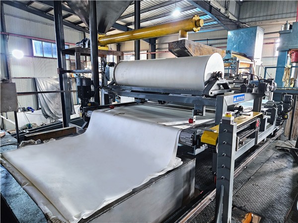 浙江客戶定制的智能超高壓疊層壓濾機(jī)，投入使用啦！