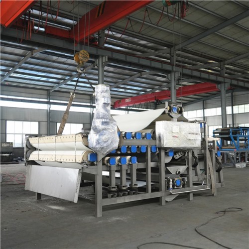 陜西客戶(hù)訂購(gòu)1臺(tái)帶式壓榨機(jī)