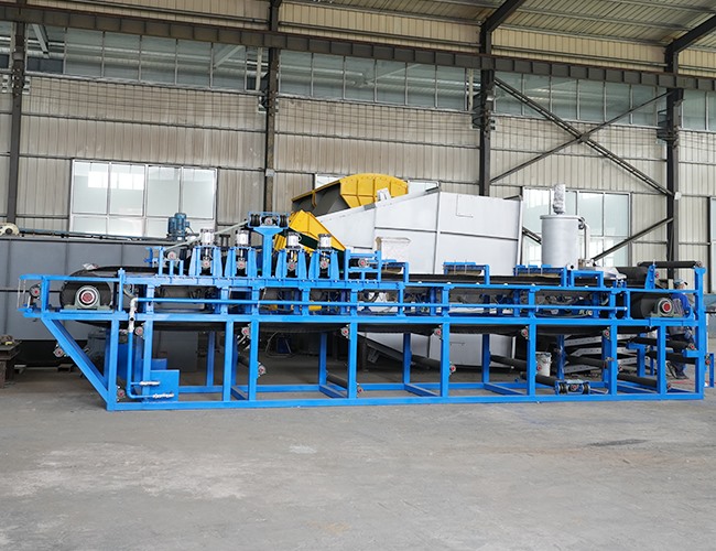 橡膠帶式真空過濾機(jī)完工了，即將發(fā)貨！