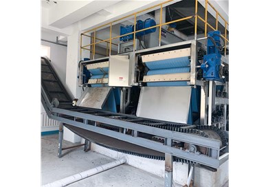 高壓帶式污泥脫水系統(tǒng)給您高含固率的泥餅，助力污泥處置！